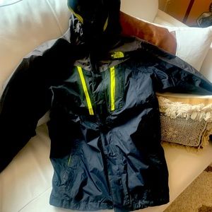 Like new North Face boy coat size Large 14/16 warm insert jacket inside coat